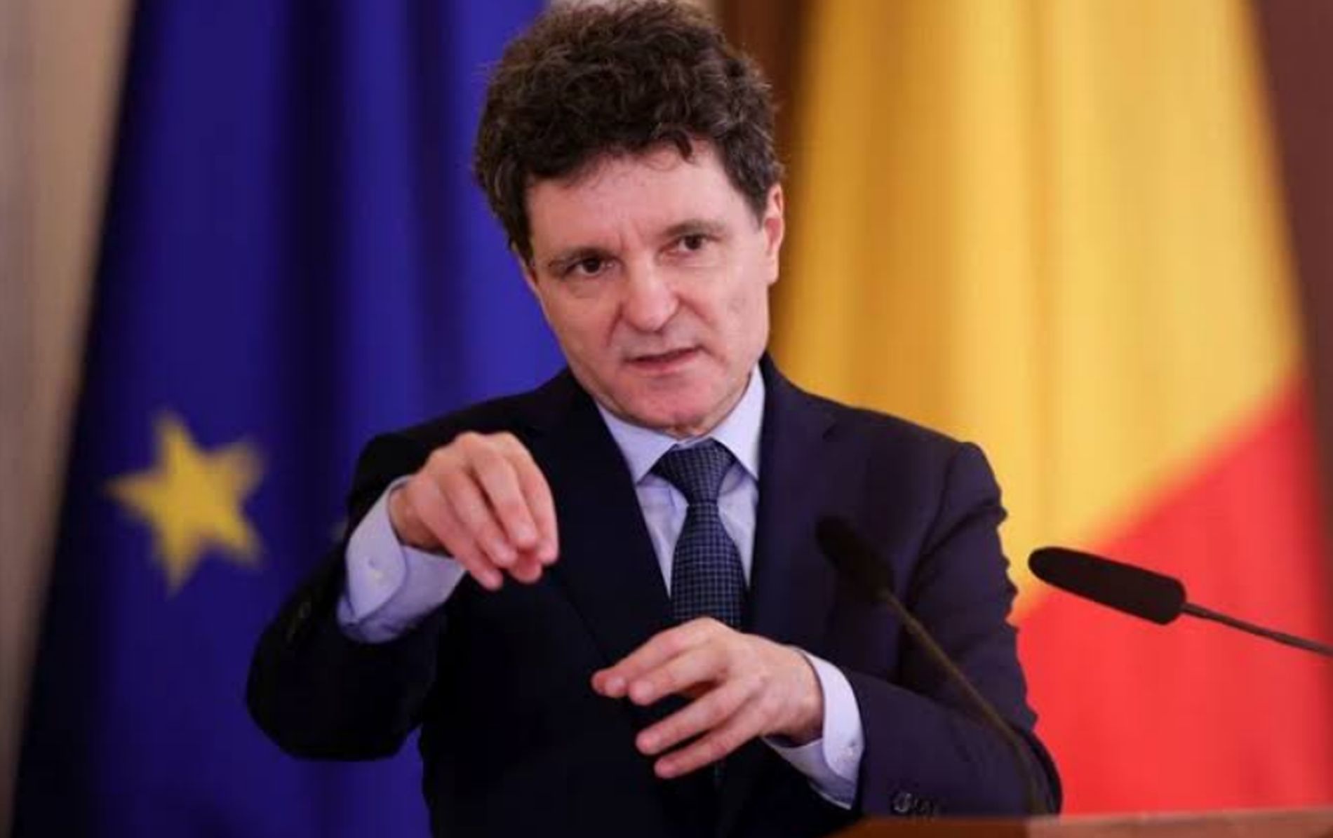 Petrisor Peiu il reproseaza pe Nicusor Dan pentru declaratiile referitoare la AUR A devenit garantul crizei politice Presedintele refuza sa formeze un guvern bazat pe voturile AUR