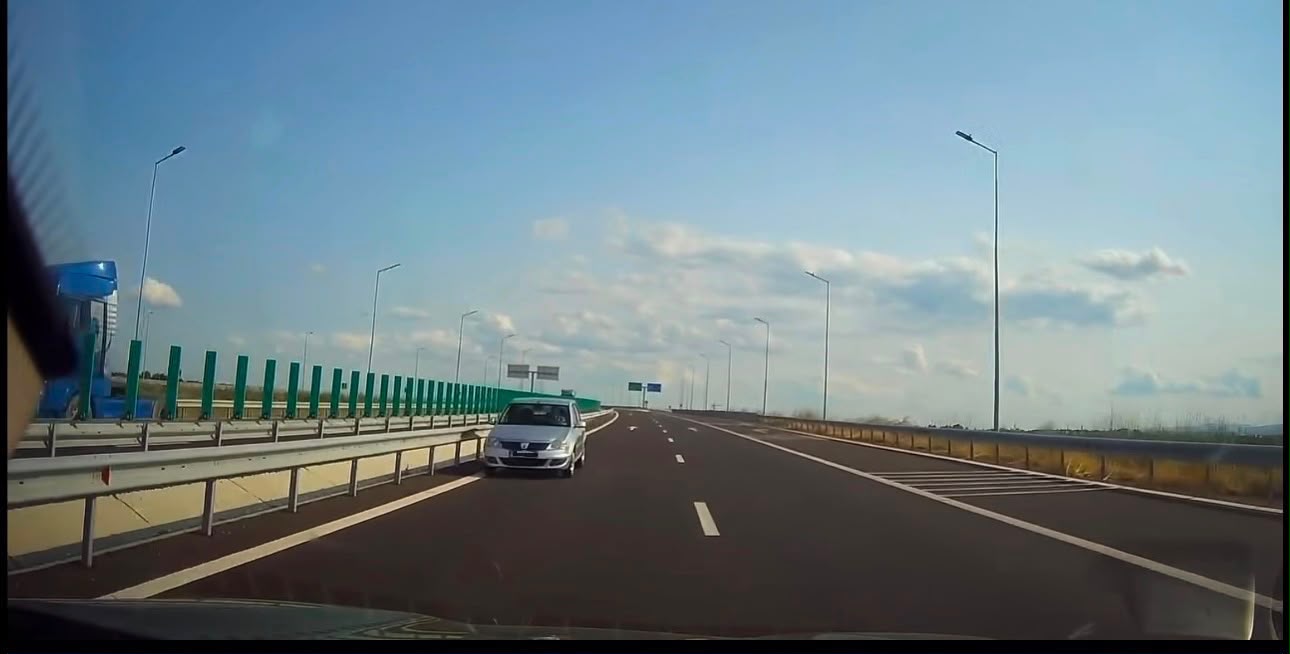 Politistii l au identificat pe soferul care a circulat pe contrarens pe Autostrada A7 Cine este si ce pedapsa a primit