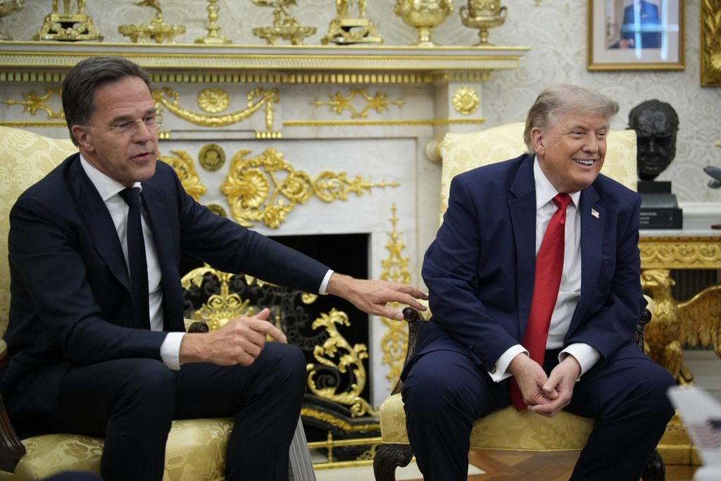 Toate privirile sunt indreptate spre Trump inaintea summitului NATO Strategia lui Mark Rutte pentru liderul american