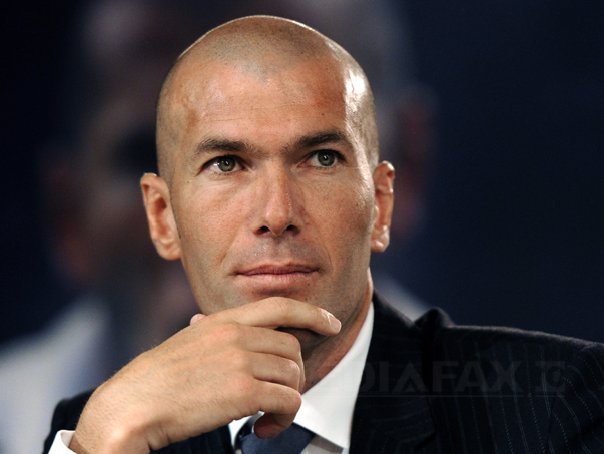 Zinedine Zidane se reintorce la prima dragoste Va prelua conducerea nationalei Frantei si il va antrena pe Mbappe
