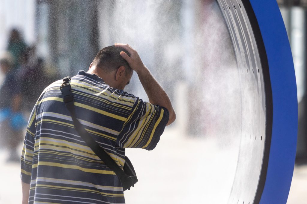 canicula extrema nopti tropicale si furtuni violente in bucuresti
