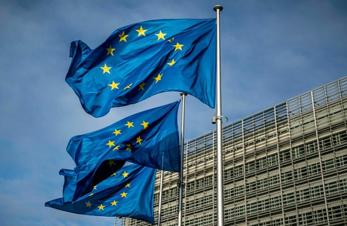 stagii de practica in europa pentru tineri 1500 de euro pe luna domeniile disponibile