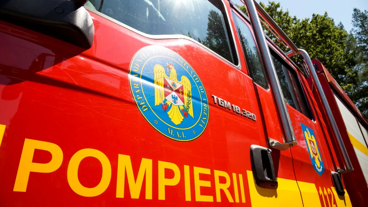 Accident pe Dunare Un skijet s a overturnat dupa ce a lovit o geamandura O persoana este disparuta