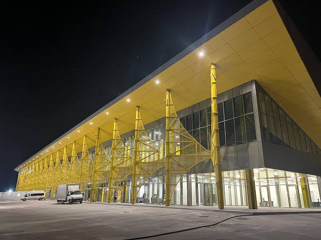 Aeroportul Cluj Napoca cumpara echipamente pentru combaterea dronelor Directorul David Ciceo anunta sisteme de detectare si neutralizare iar sanctiunile devin mai severe