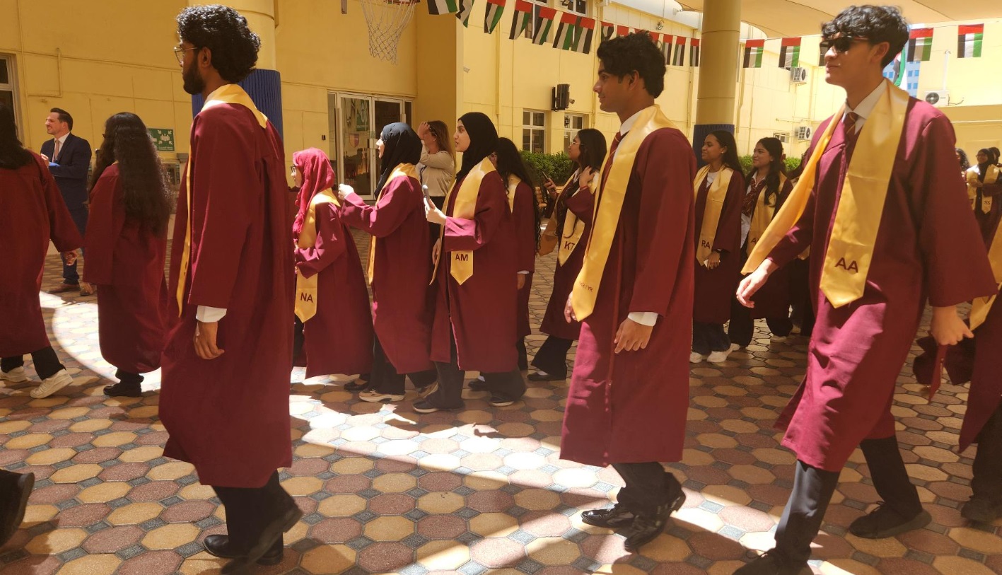 Cel mai tanar profesor de culoare de la Cambridge isi prezinta demisia din cauza unor acuzatii de plagiat