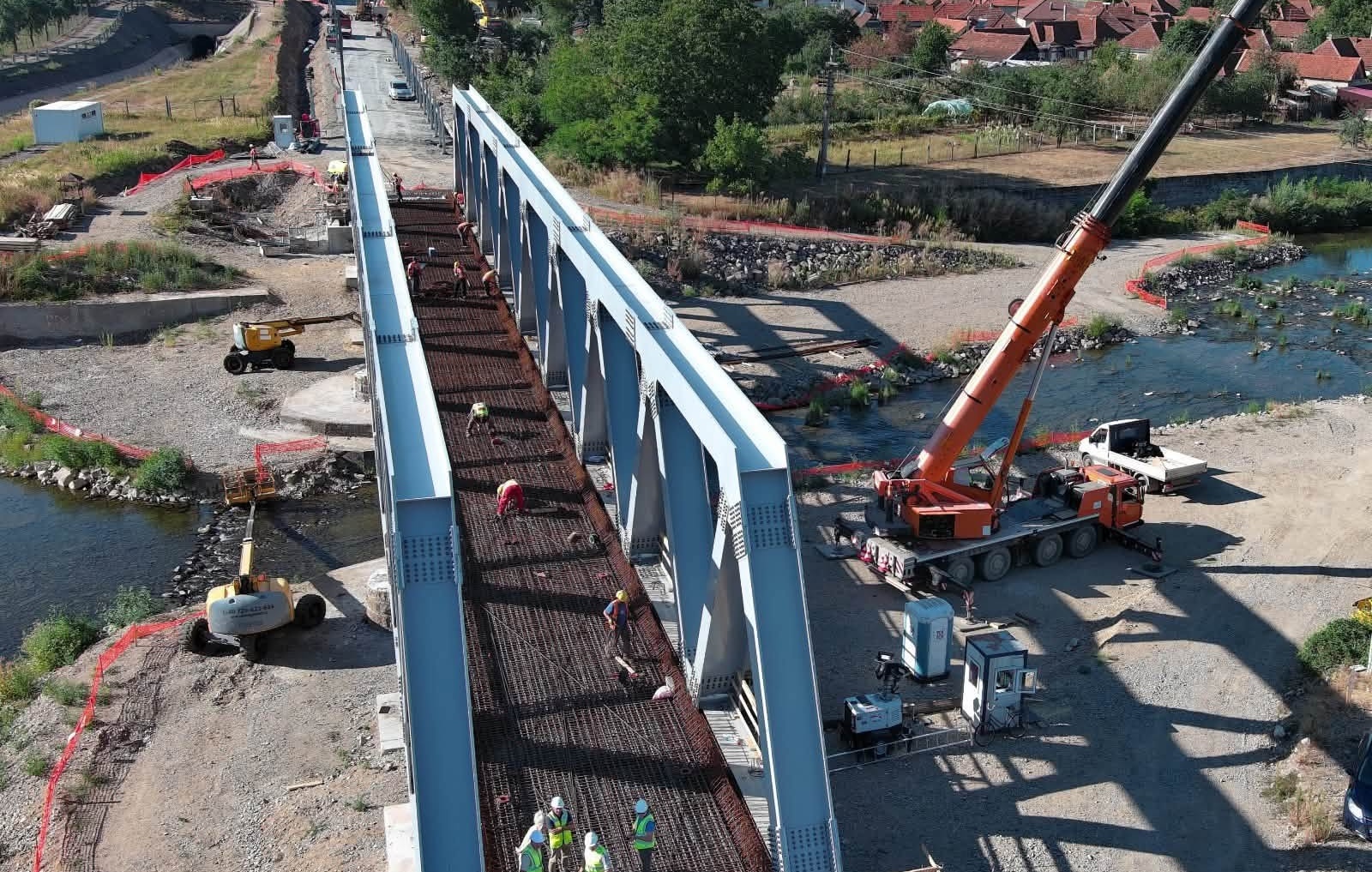 Cifrele care dezvaluie totul despre calea ferata Cluj Napoca Oradea Doua tronsoane aproape finalizate in timp ce unul este mult in urma avand doar 36 din lucrari realizate