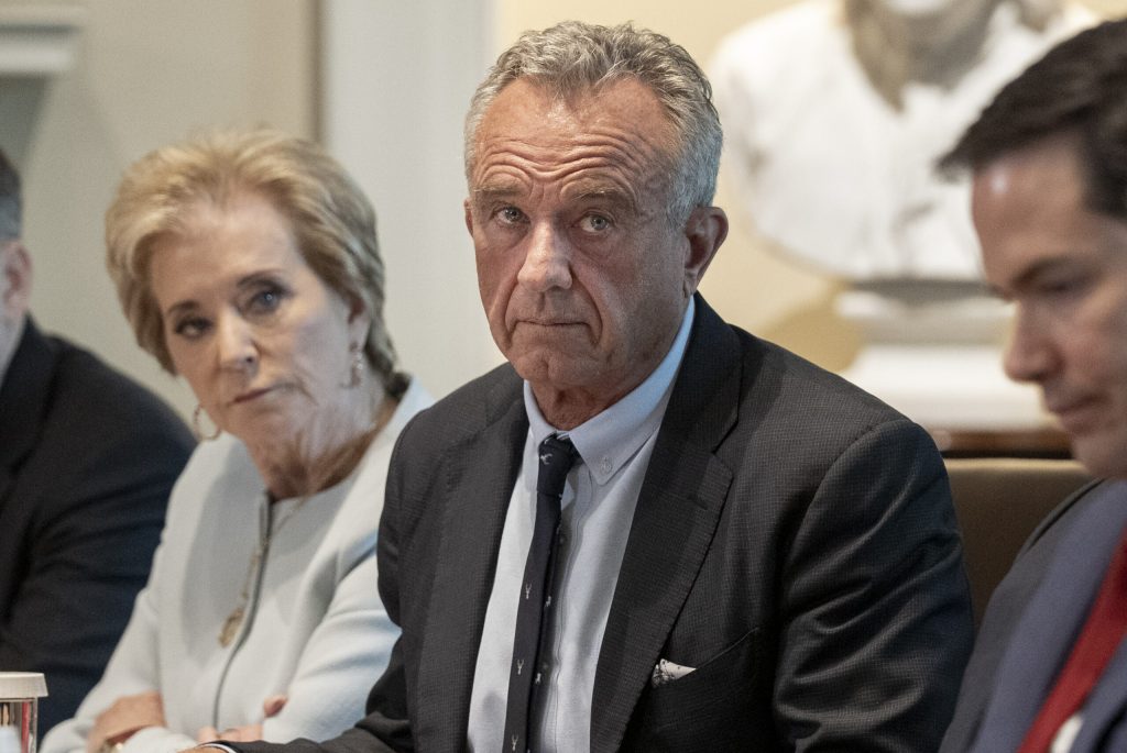 Conor Kennedy fiul lui Robert F Kennedy Jr a fost inclus pe lista de urmrire internaional de ctre Rusia