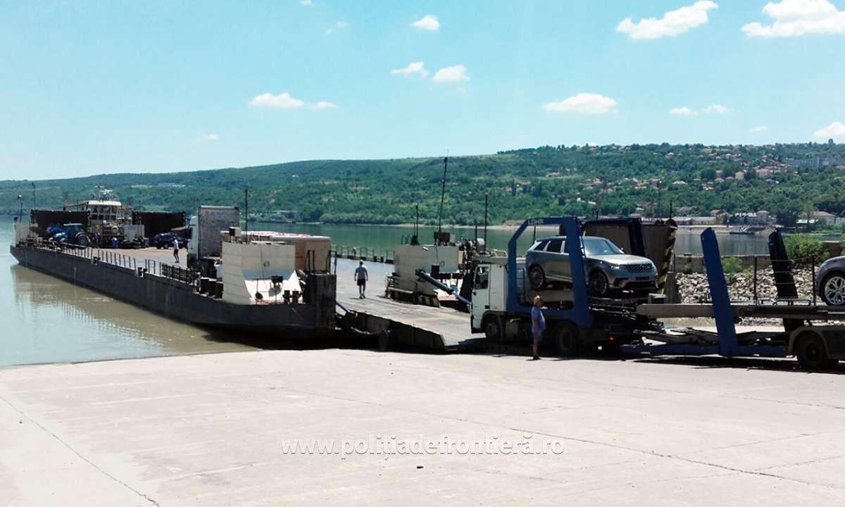 Cursa de bac Calarasi Ostrov Silistra suspendata temporar din cauza nivelului scazut al Dunariei