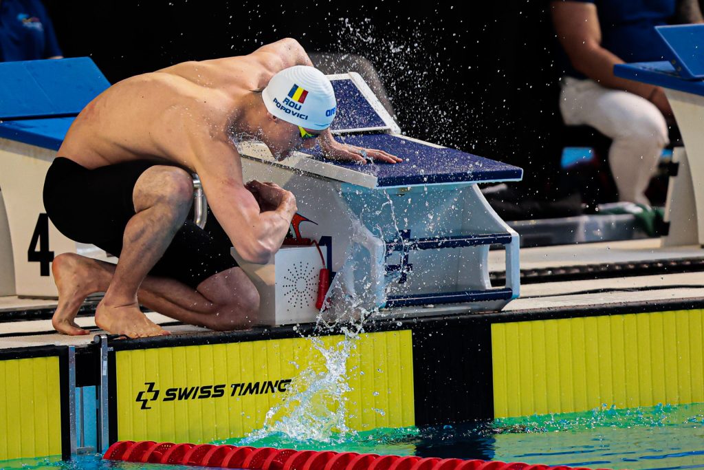 David Popovici s a calificat in semifinale la proba de 200 de metri liber la Campionatele Europene de la Paris reusind sa obtina al patrulea timp din serii