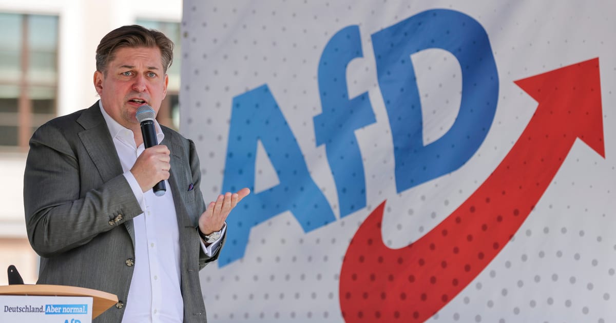 Disputa privind sampania de la Oktoberfest il lasa pe un politician german de extrema dreapta cu un mandat de arest