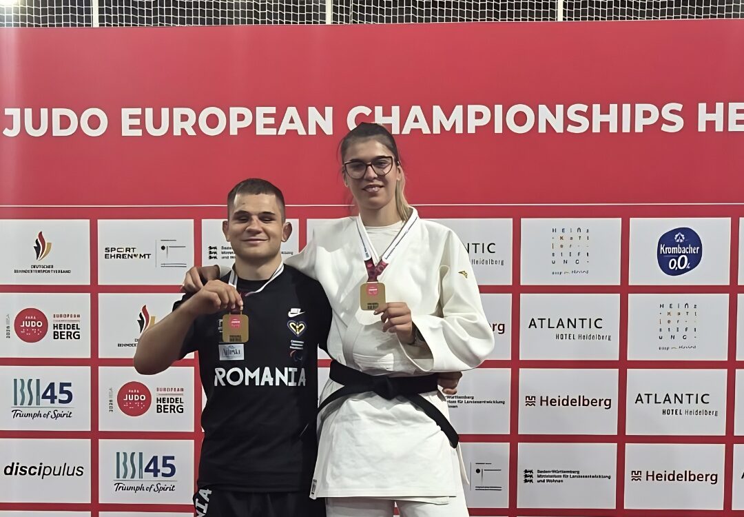 Doua medalii de aur pentru Romania la Campionatul European de Para Judo Alex Bologa obtine al saselea titlu consecutiv iar Gabriela Cristina Dumitrescu castiga in premiera la feminin