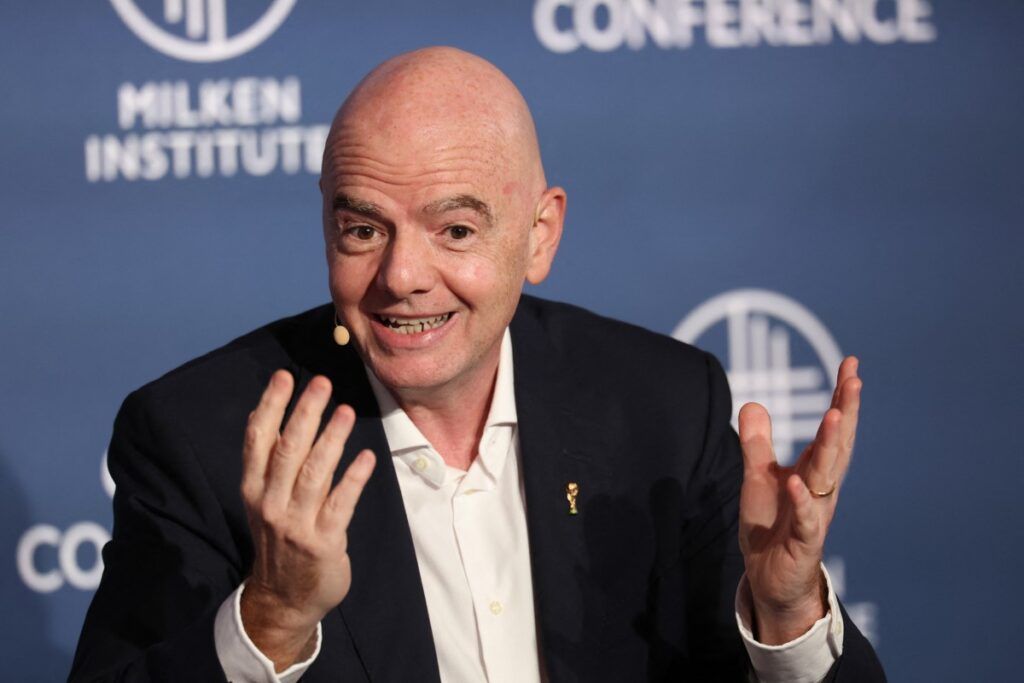 Federatia Argentiniana isi arata sustinerea pentru Gianni Infantino Un fotbal mai bun si mai incluziv