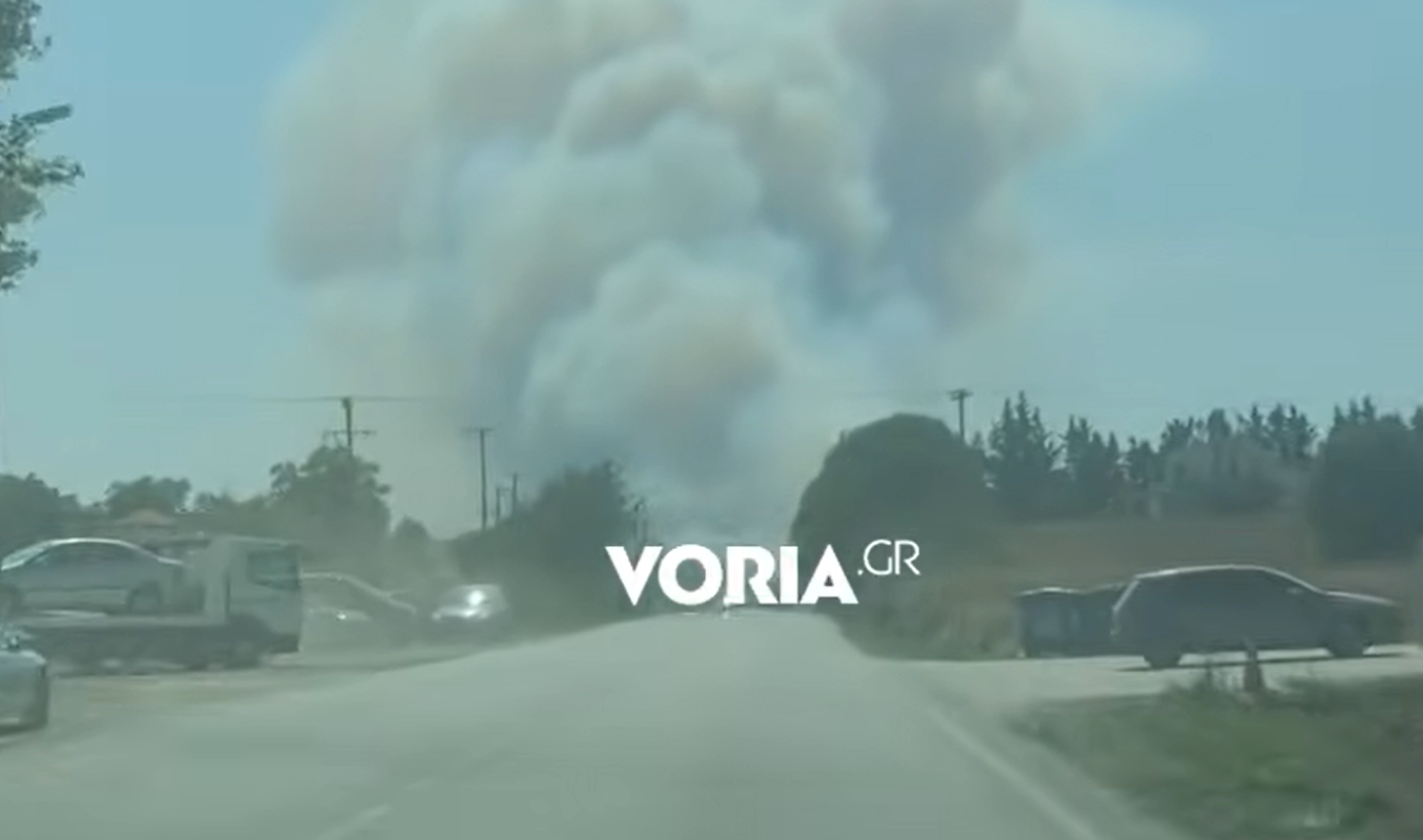 Incendiu de mari dimensiuni intr o zona din Grecia populara printre romani turistii au fost evacuati