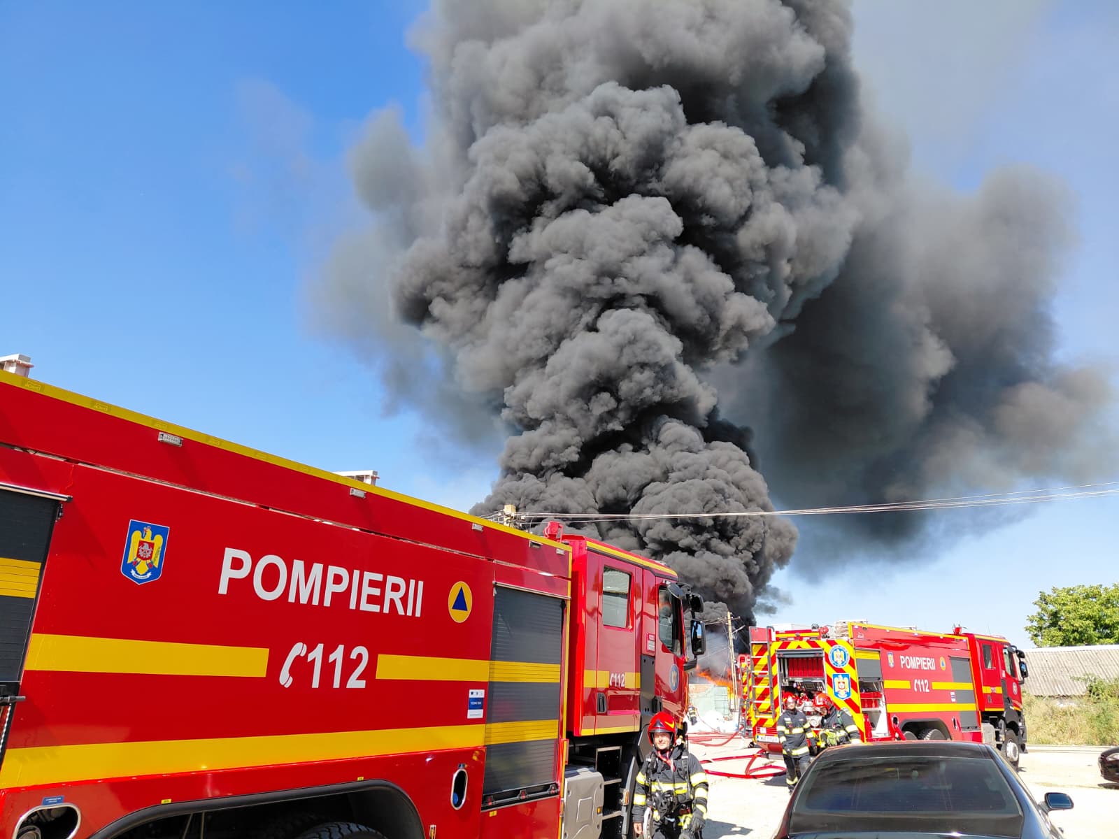 Incendiu pe Autostrada A3 București-Brașov. Trafic oprit spre Brașov, în zona Moara Vlăsiei. 2 Incendiu pe Autostrada A3 Bucuresti Brasov Trafic oprit spre Brasov in zona Moara Vlasiei