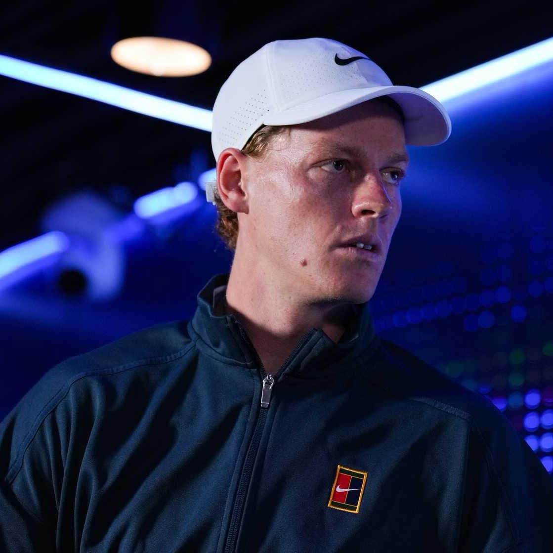 Lovitura pentru Jannik Sinner Italianul s a retras de la Cincinnati Open din causa unei leziuni la genunchi