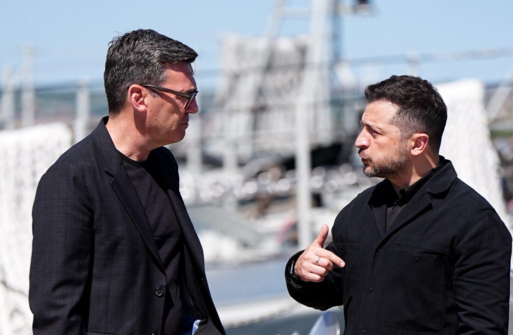 Marea Britanie va sprijini Ucraina 100 in ciuda avertismentelor Rusiei declara Andy Burnham