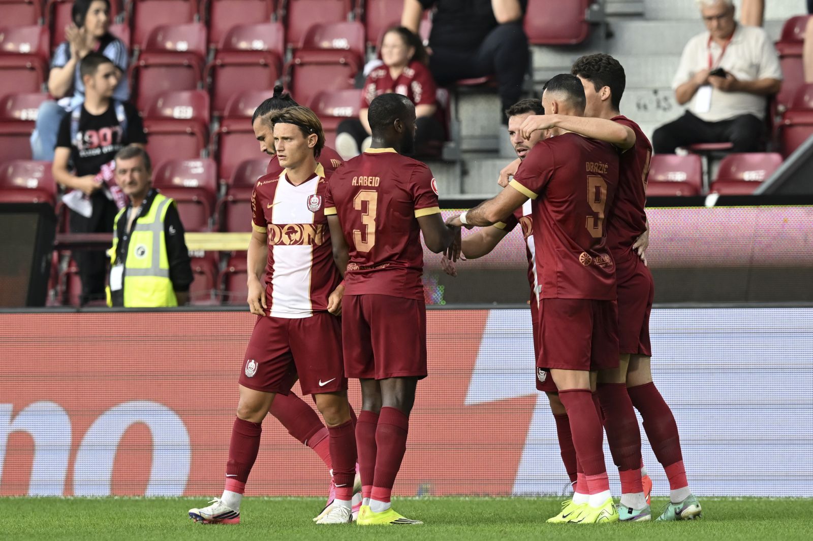 Meciul CFR Cluj - FCSB impune restricții în Cluj-Napoca. Patru străzi afectate de măsuri de circulație. 4 Meciul CFR Cluj FCSB impune restrictii in Cluj Napoca Patru strazi afectate de masuri de circulatie