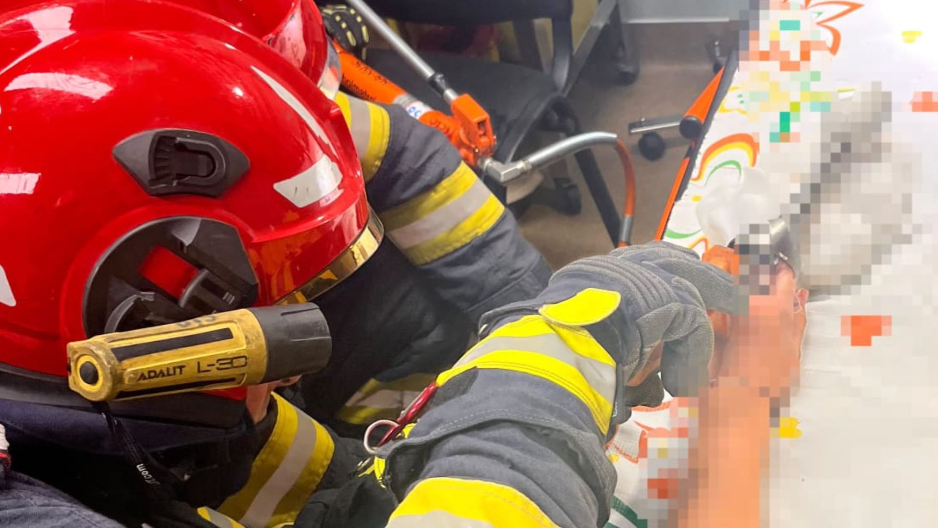 O tanara a fost transportata la spital din cauza unui neatentii in bucatarie Iata ce ar trebui sa eviti cand gatesti