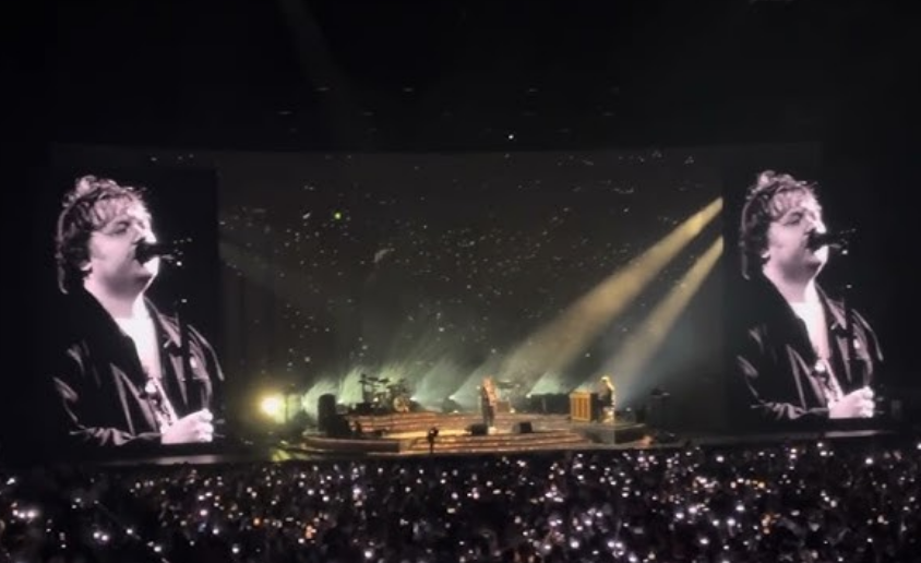 Programul complet UNTOLD 2026 pentru weekend Ce poti vedea la fiecare scena in zilele de azi si maine Concertul mult asteptat al lui Lewis Capaldi
