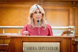 Raluca Turcan PNL Am reusit sa obtinem dezbaterea proiectului depus pentru a preveni impunerea a doua examene elevilor care incep acum clasa a VIII a