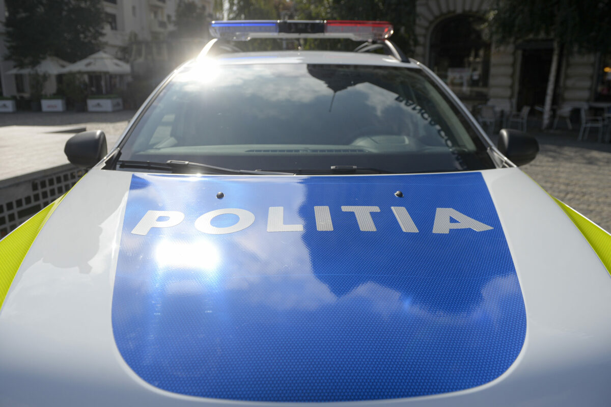 Tanar de 21 de ani electrocutat in Constanta dupa ce a atins un stalp de iluminat