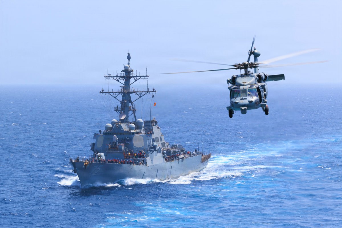 Trump schimba regulile pentru Marina SUA permite construirea navelor militare in santiere din strainatate