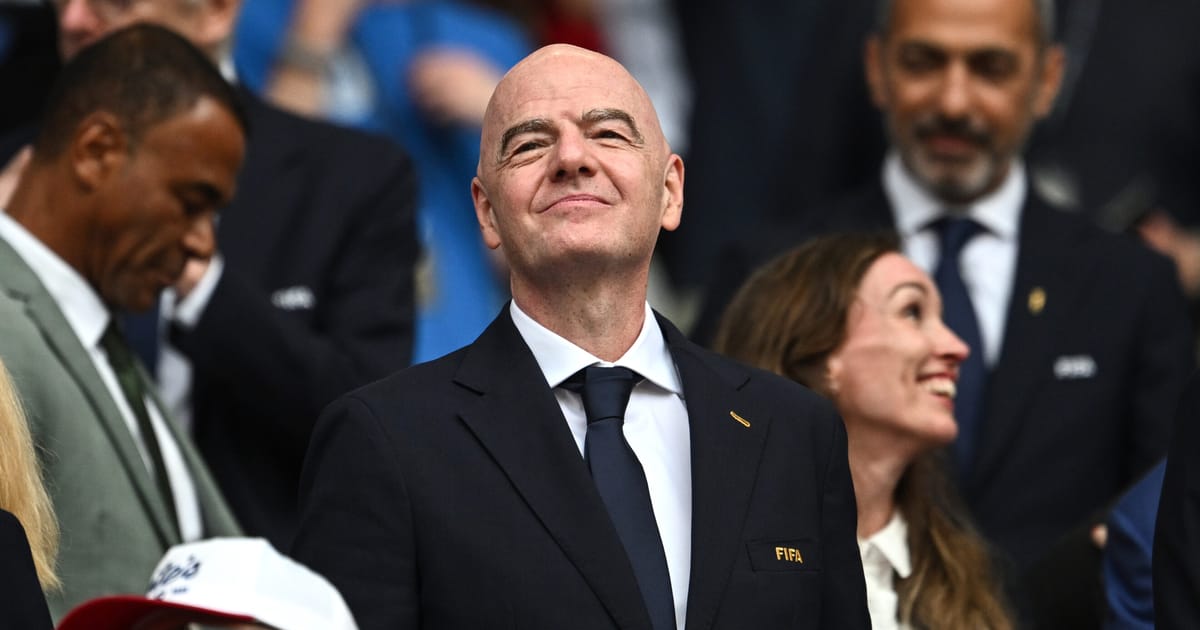 UEFA intentioneaza sa ia masuri legale impotriva lui Infantino si Joshua Kushner