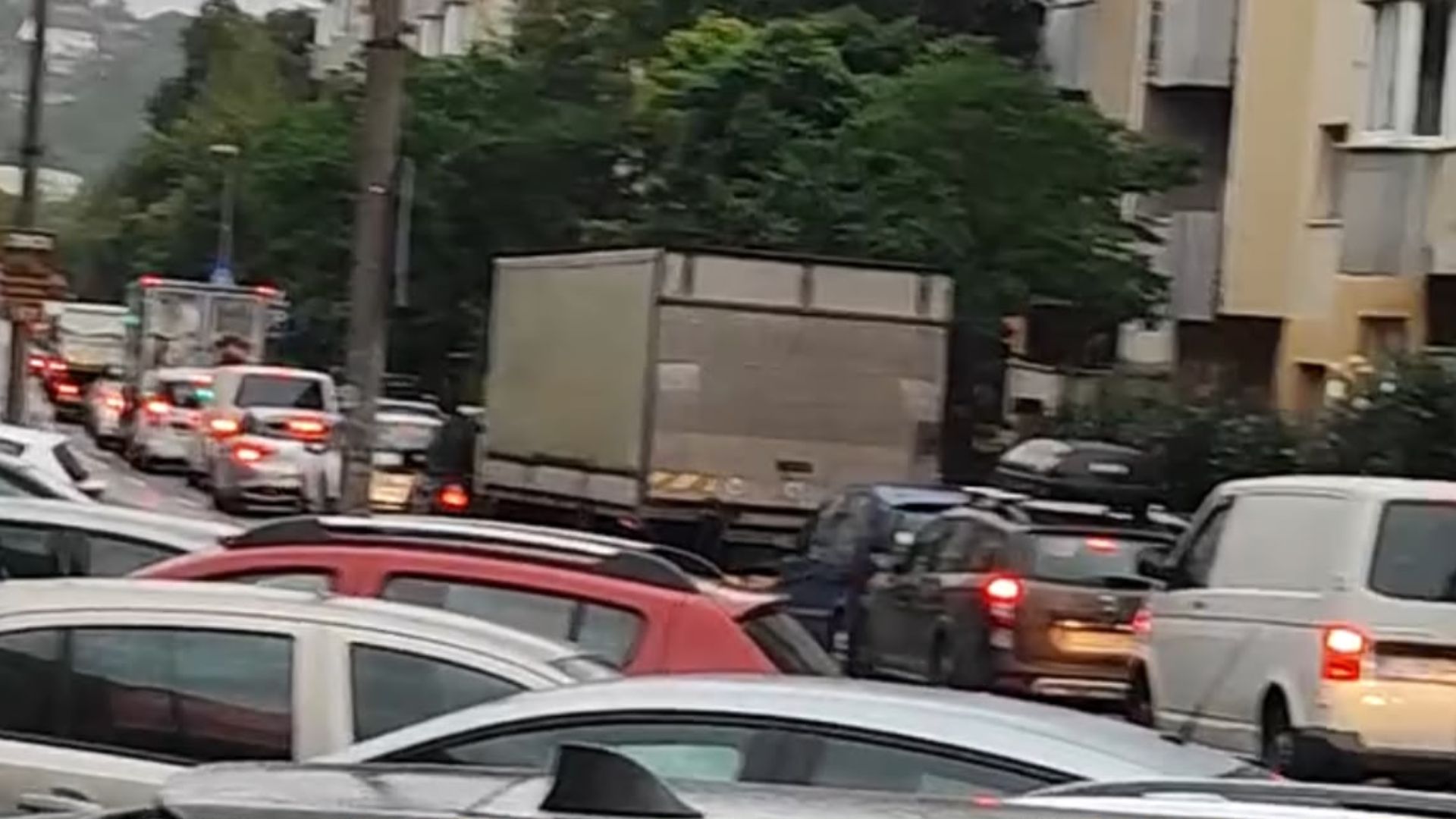 Un clujean cere schimbari radicale in traficul din Grigorescu Strada Donath functioneaza practic ca o artera de tranzit intens Ce solicita de la Primarie