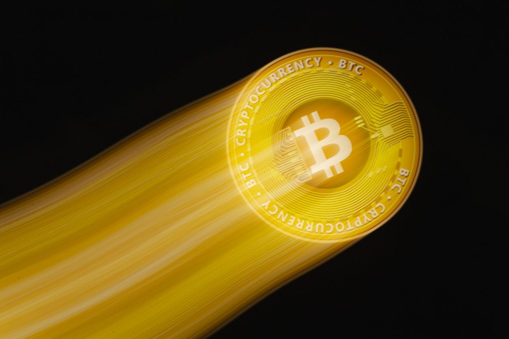Unul dintre cele mai sigure portofele bitcoin a fost atacat de hackeri utilizatorii sunt avertizati sa isi transfere imediat fondurile