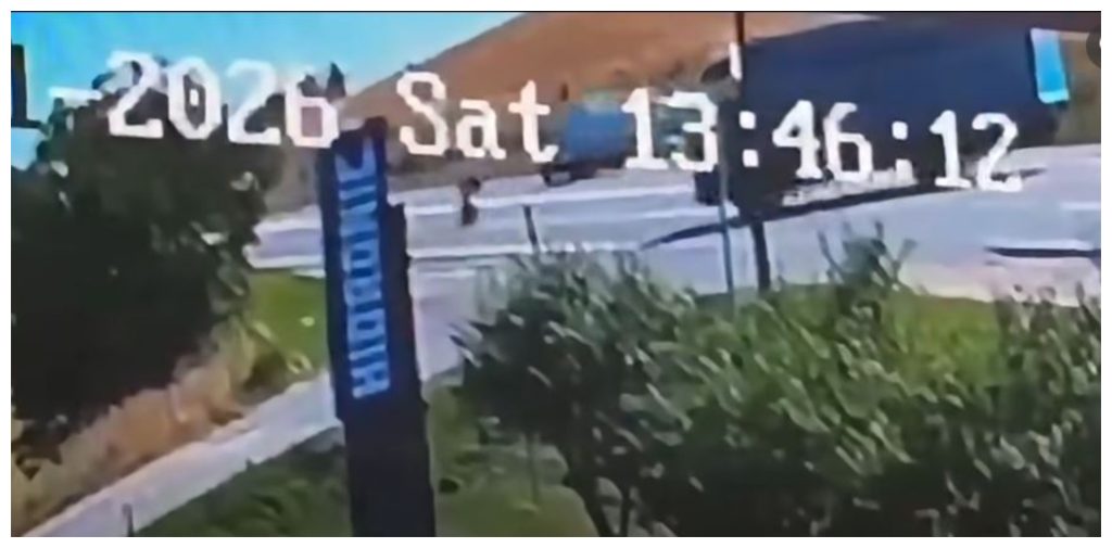 VIDEO ACCIDENT MORTAL la Valcele transmis LIVE Momentul coliziunii motociclistului cu TIR ul Imagini socante