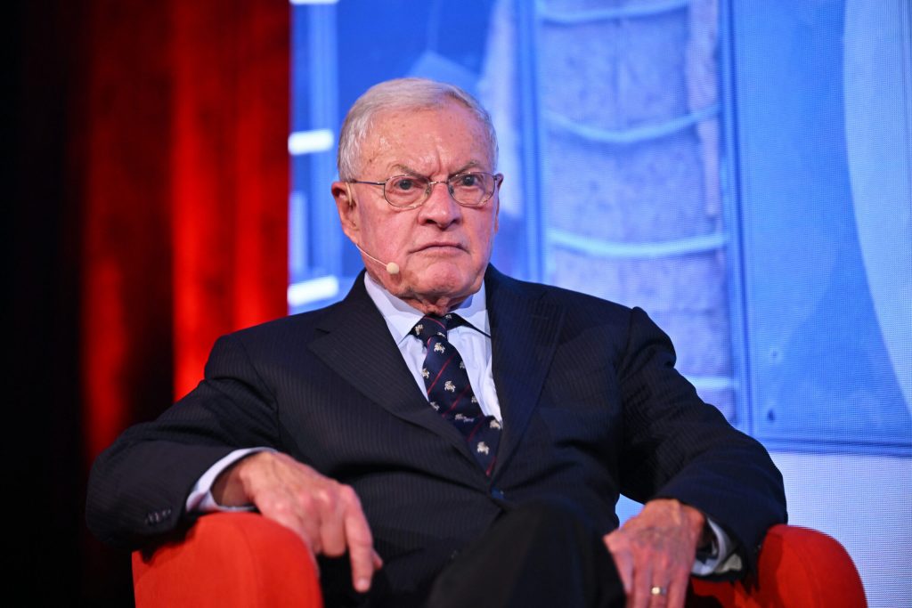 Zelenski și Keith Kellogg au abordat subiectul protejării civililor și a infrastructurii ucrainene împotriva atacurilor Rusiei. 2 Zelenski si Keith Kellogg au abordat subiectul protejarii civililor si a infrastructurii ucrainene impotriva atacurilor Rusiei