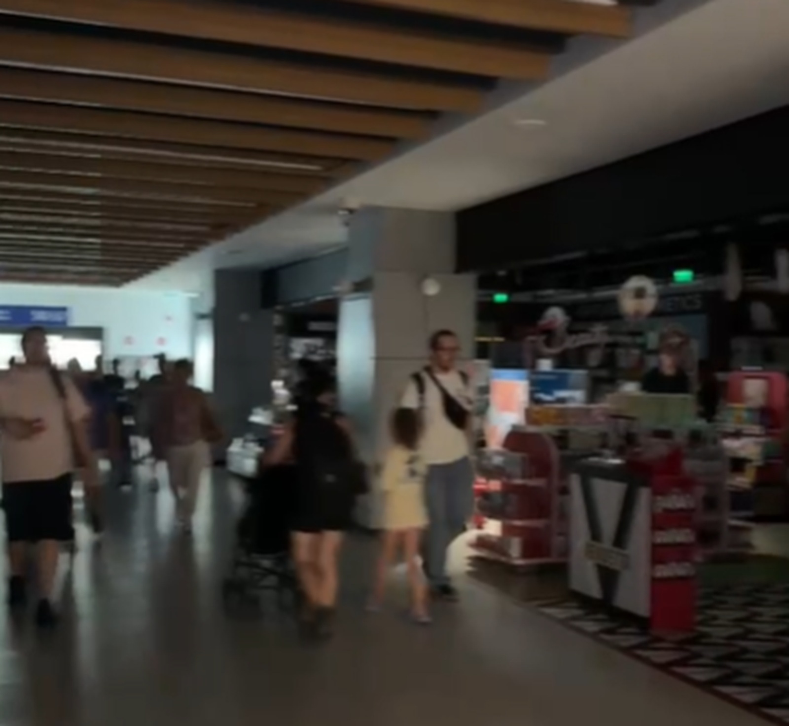 corte de energie majora in bucuresti alimentarea cu electricitate a fost oprita inclusiv la aeroportul otopeni