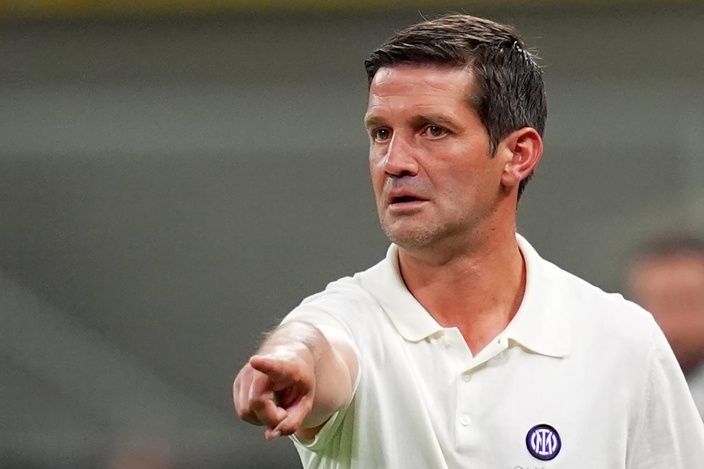 Spectacol oferit de echipa lui Chivu în prima etapă a Seriei A: victorie categorică și gol marcat cu călcâiul. 2 spectacol oferit de echipa lui chivu in prima etapa a seriei a victorie categorica si gol marcat cu calcaul