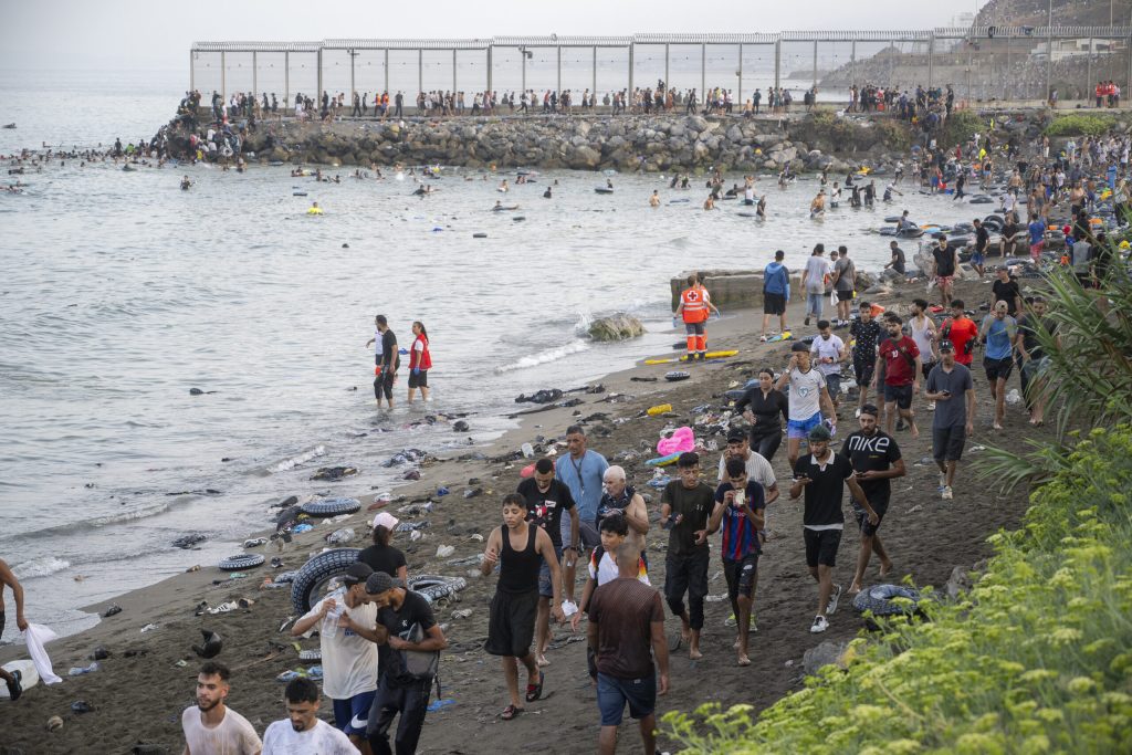 suntem super spanioli si nu putem fi atinsi spania refuza sa negocieze cu marocul in legatura cu suveranitatea exclavelor ceuta si melilla