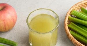 De ce se bea un shot de țelină dimineața. Efectul surprinzător observat după o săptămână